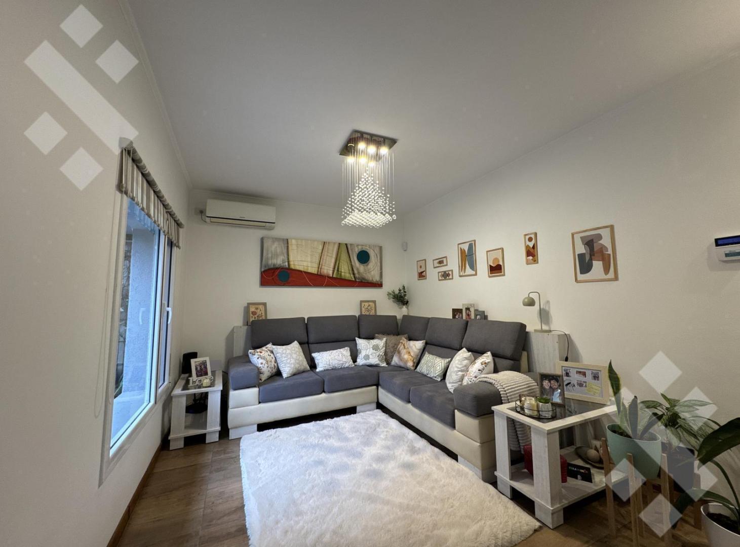 Foto de VENTA: CASA en PH 4 DORMITORIOS QUINCHO - B° Las Viñas - Cipolletti (RN), imagen 4