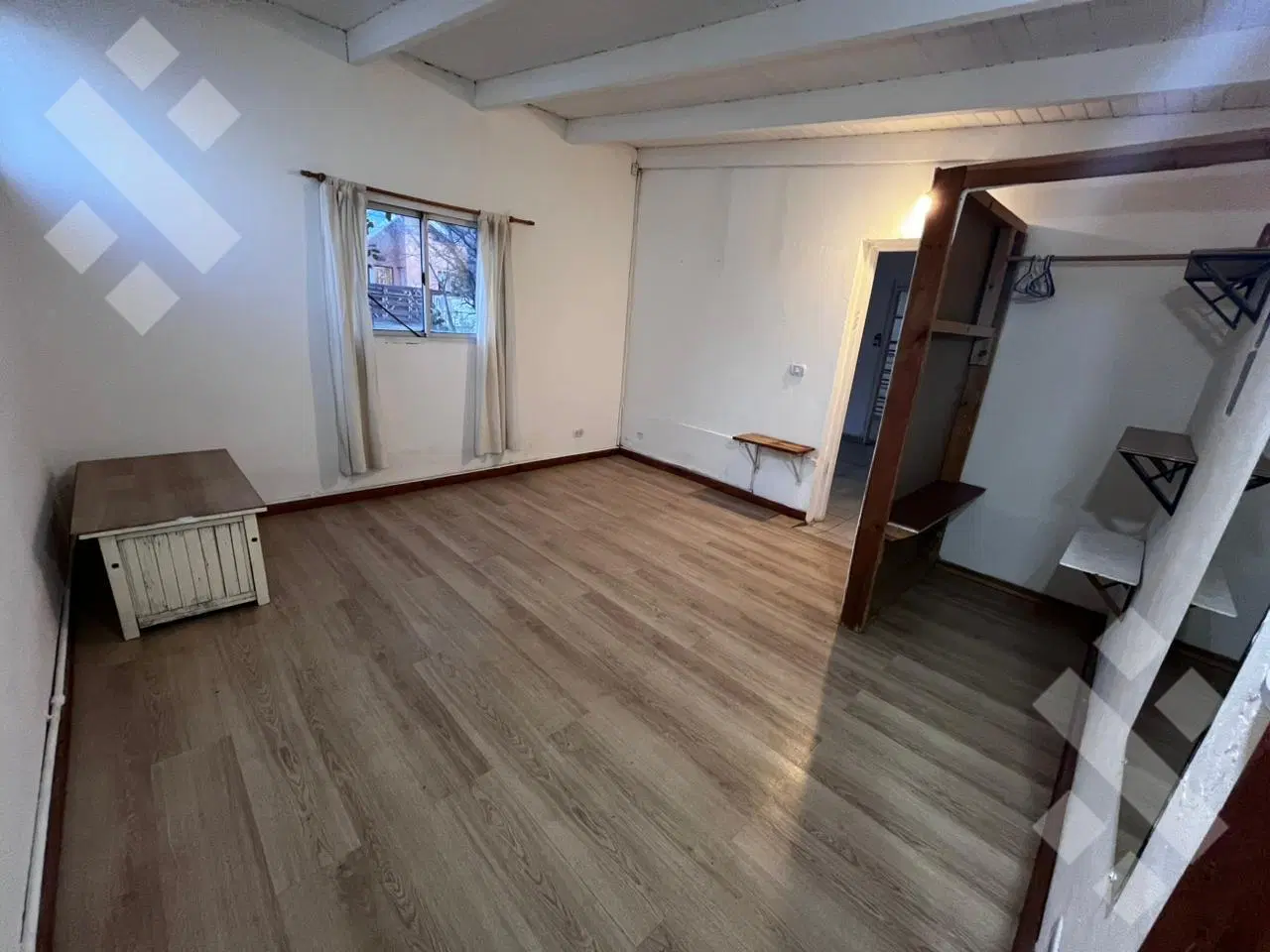 Casa en alquiler- Apto local comercial 3