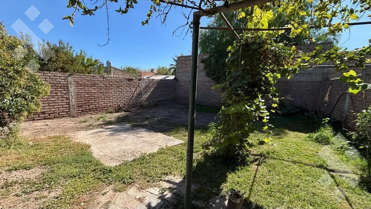 VENTA Casa de 3 dormitorios en barrio Sarmiento, Centenario, Neuquén. 4