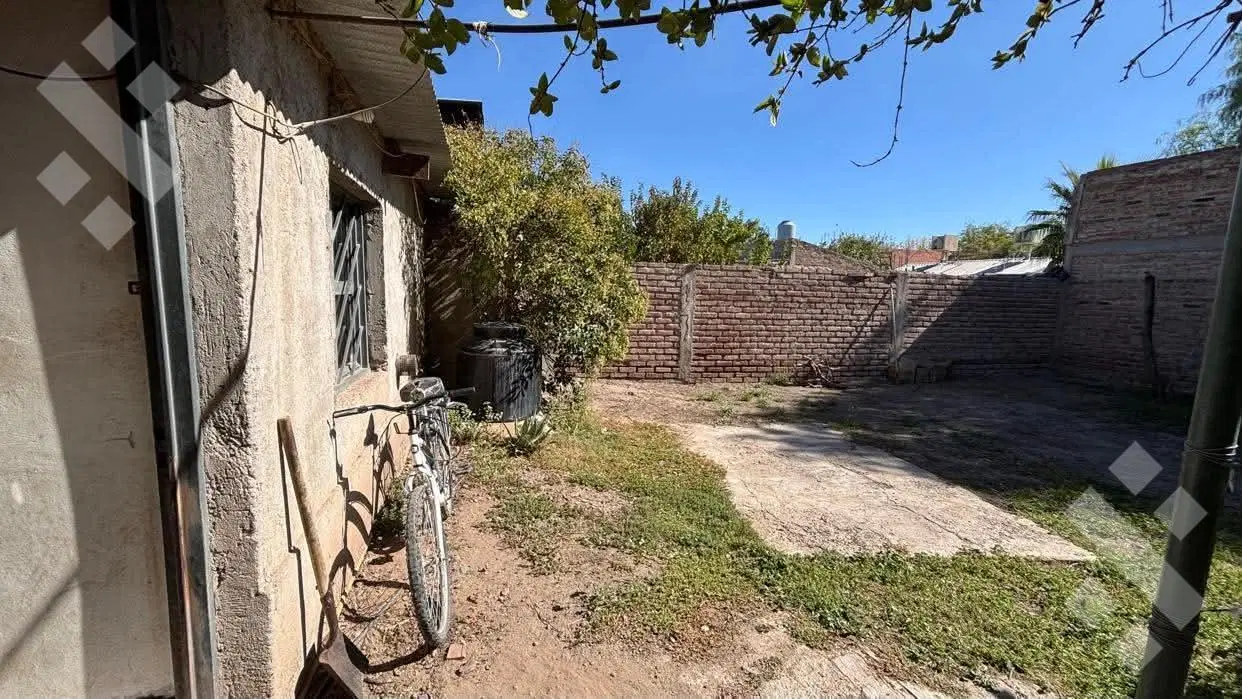 VENTA Casa de 3 dormitorios en barrio Sarmiento, Centenario, Neuquén. 8