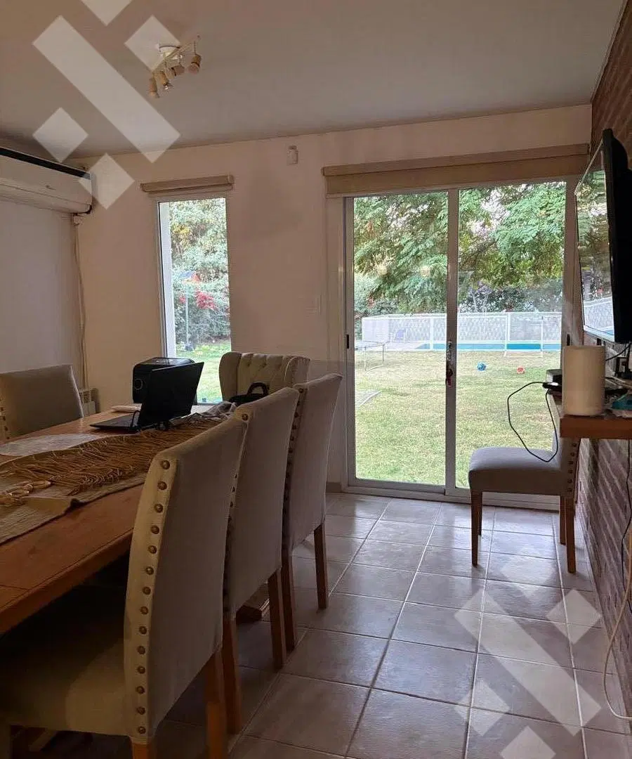 En venta | Casa de 4 dormitorios | Fincas de Plottier 3
