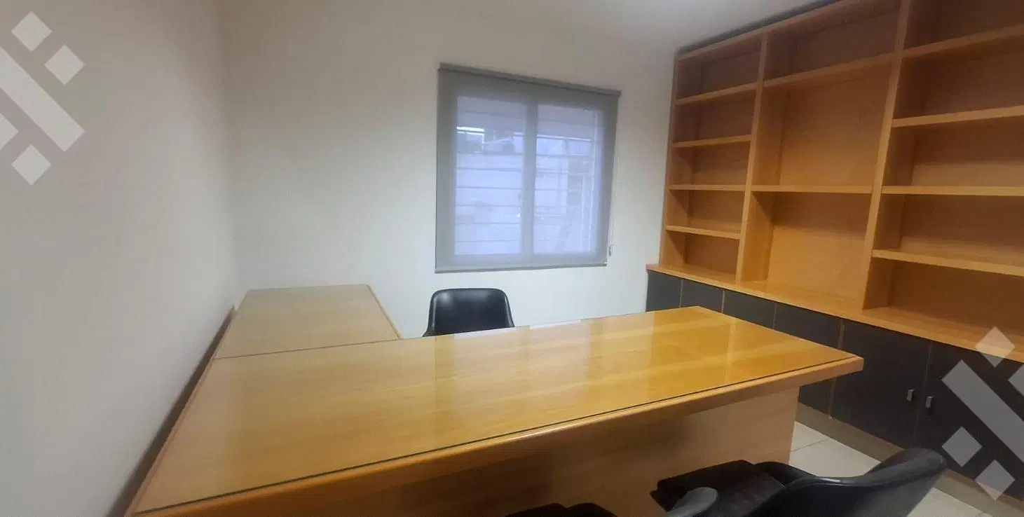 Venta edificio de 2 plantas ideal oficina / consultorio Cipolletti. Rio Negro 4