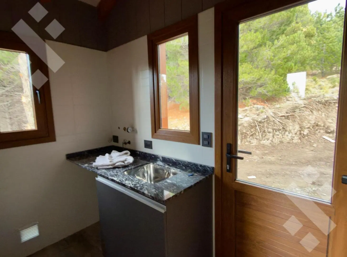 VENTA CASA 2 DORMITORIOS - B° EL REMANSO - SAN MARTÍN DE LOS ANDES 4