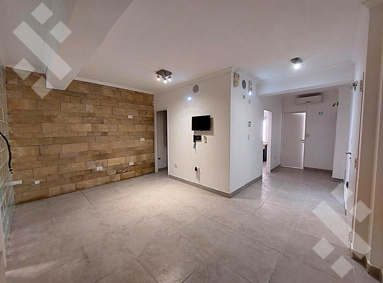 Foto de Venta Dpto Oficina 3 privados centro Cipolletti, imagen 3