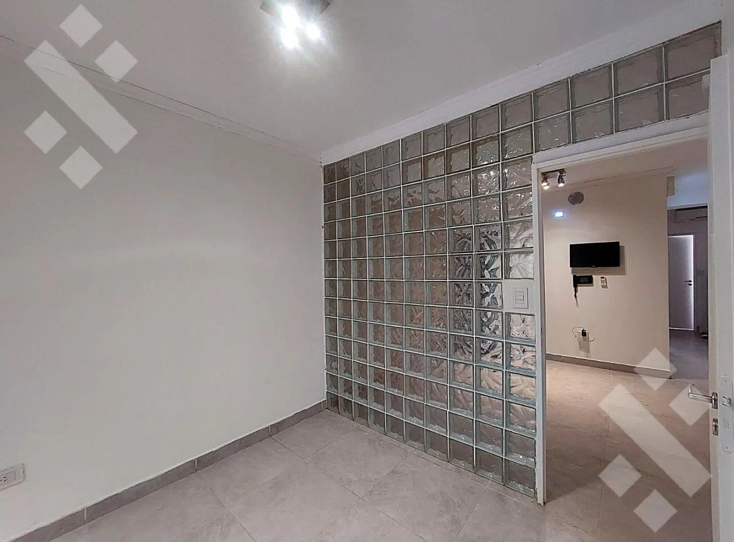 Venta Dpto Oficina 3 privados centro Cipolletti 2