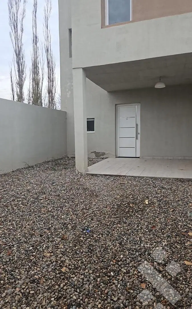 Alquiler de Dúplex, 3 dormitorios, B° Tierra Mansa, Neuquén 2