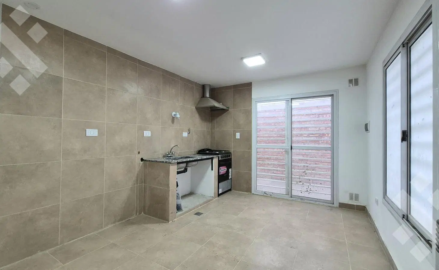ALQUILER CASA A ESTRENAR, 3 Dorm/ Av. Los Paraísos, cerca de Autovía Norte - Ciudad de Neuquén 5