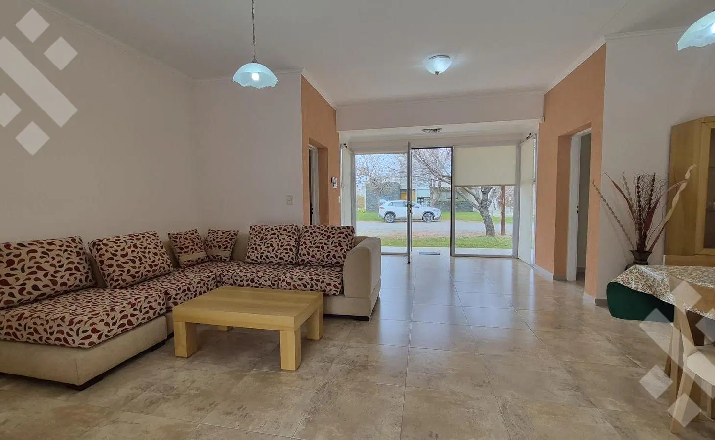 CASA EN VENTA C/ PISCINA CLIMATIZADA Y FONDO CANCHA GOLF - ARROYITO, NEUQUÉN 4