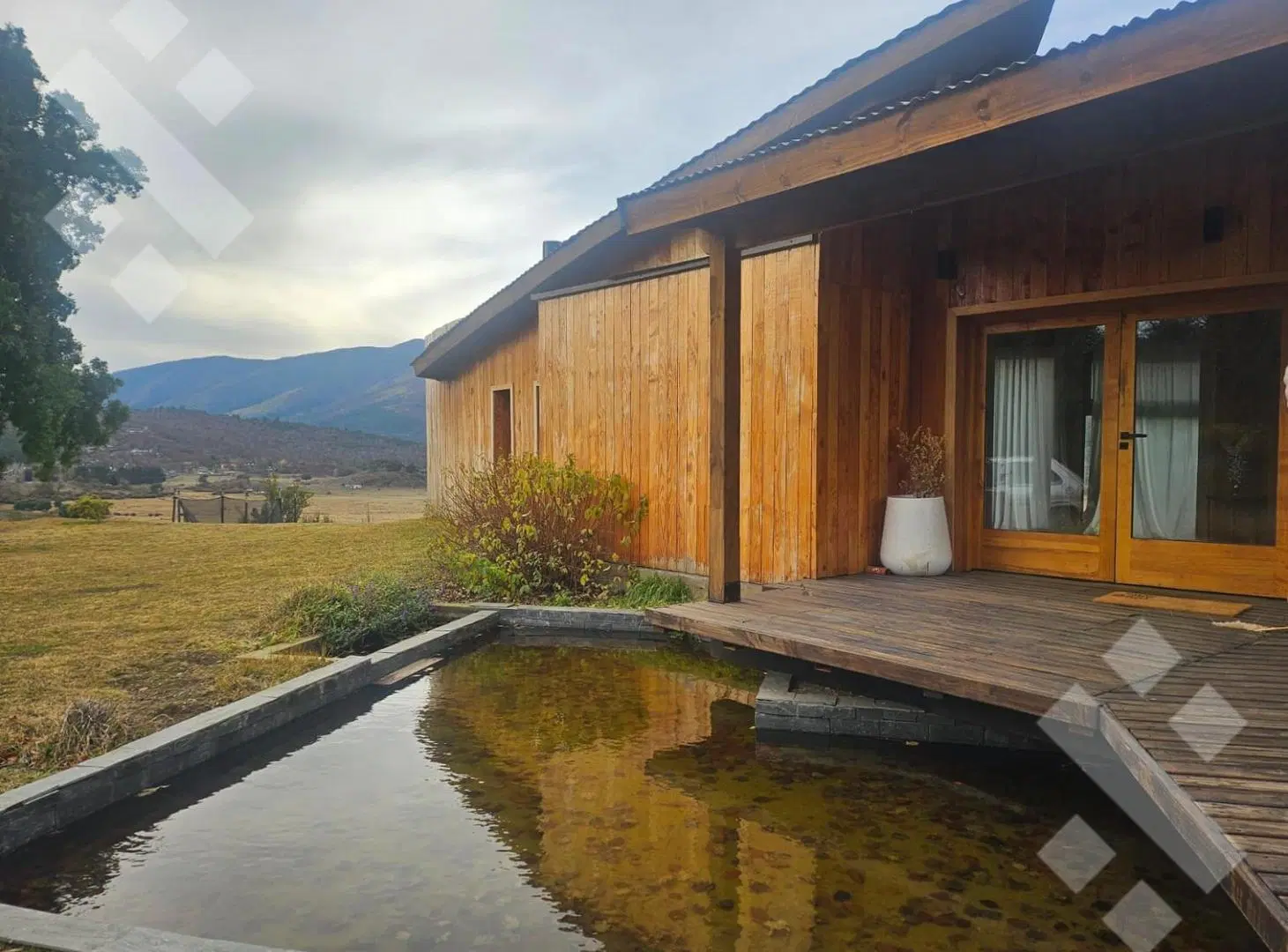 Venta casa 4 dormitorios - B.º Peñon del Lolog - San Martin de los Andes 3