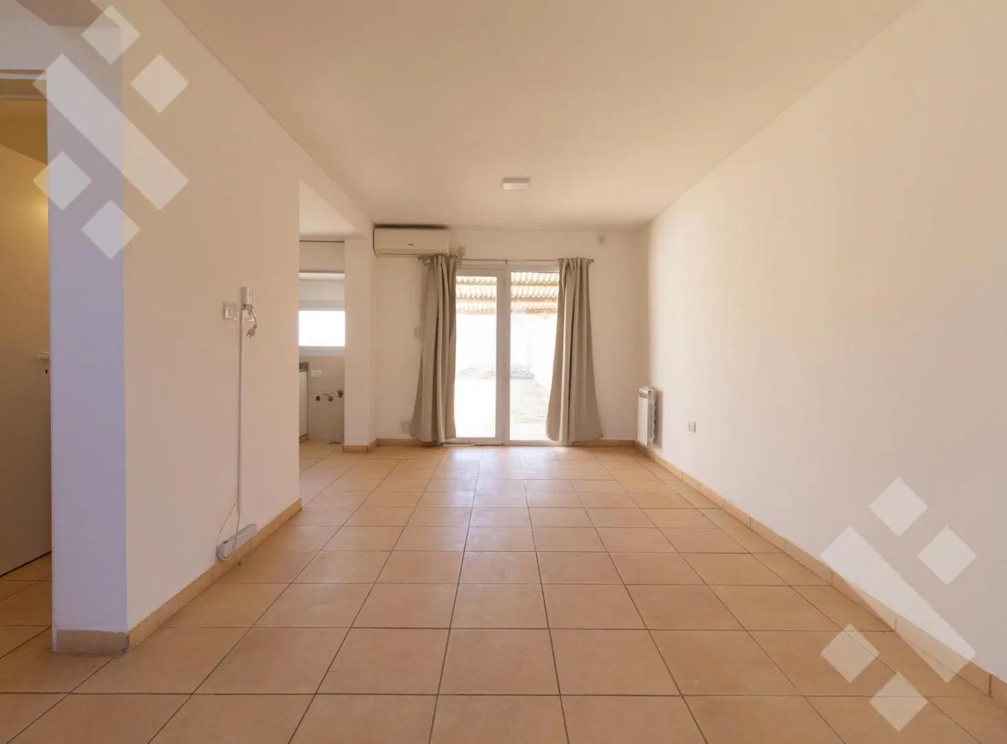 Alquiler duplex 2 dormitorios B° Perticone Centenario 5