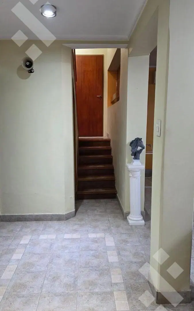 Casa- VENTA- 4dorm. 8