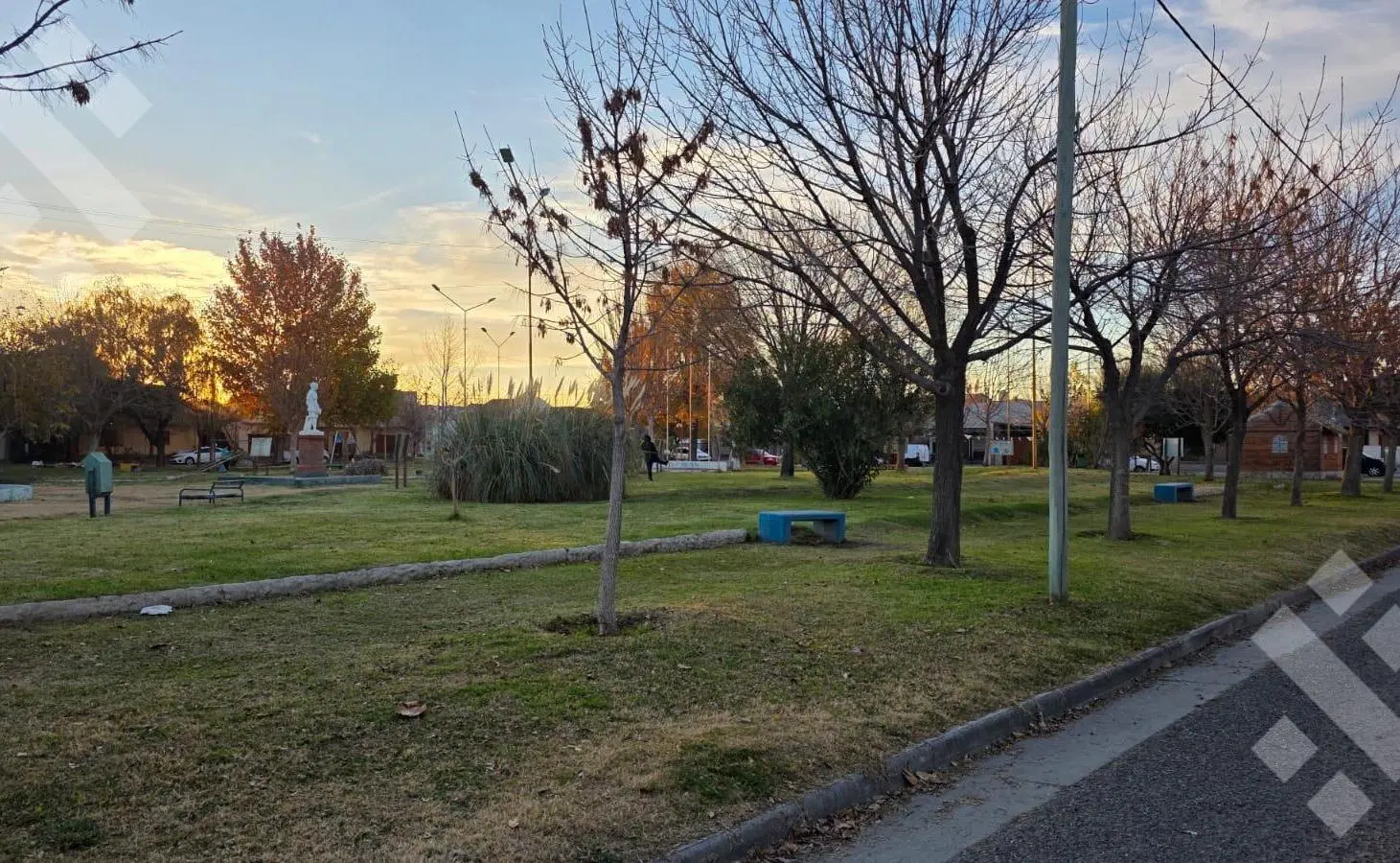 Casa- VENTA- 4dorm. 2