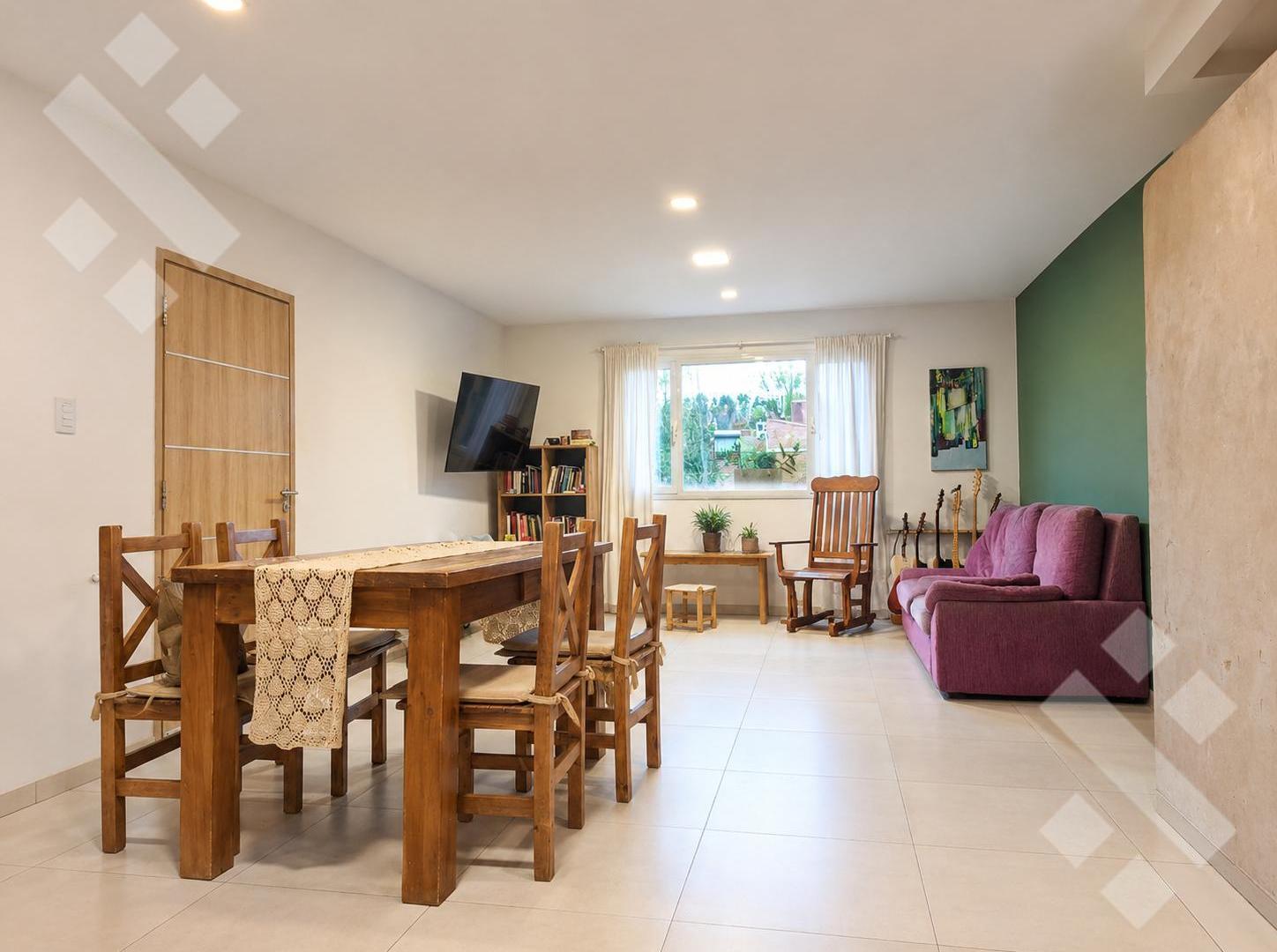 VENTA - CASA 3 DORMITORIOS - B° LA HERMINIA - CIPOLLETTI