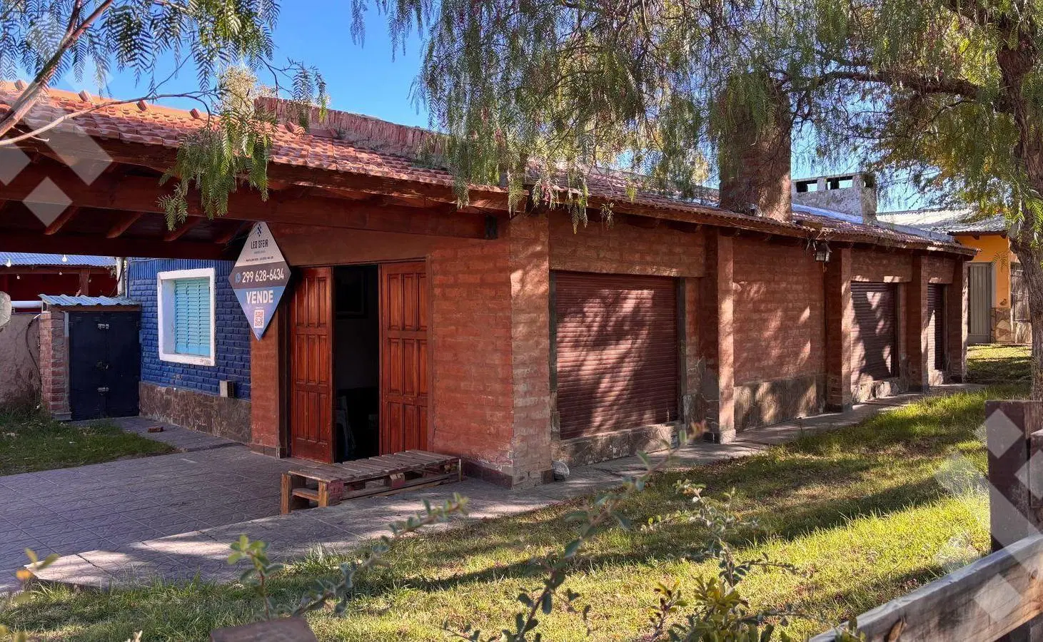Venta casa Lago Pellegrini en esquina 4
