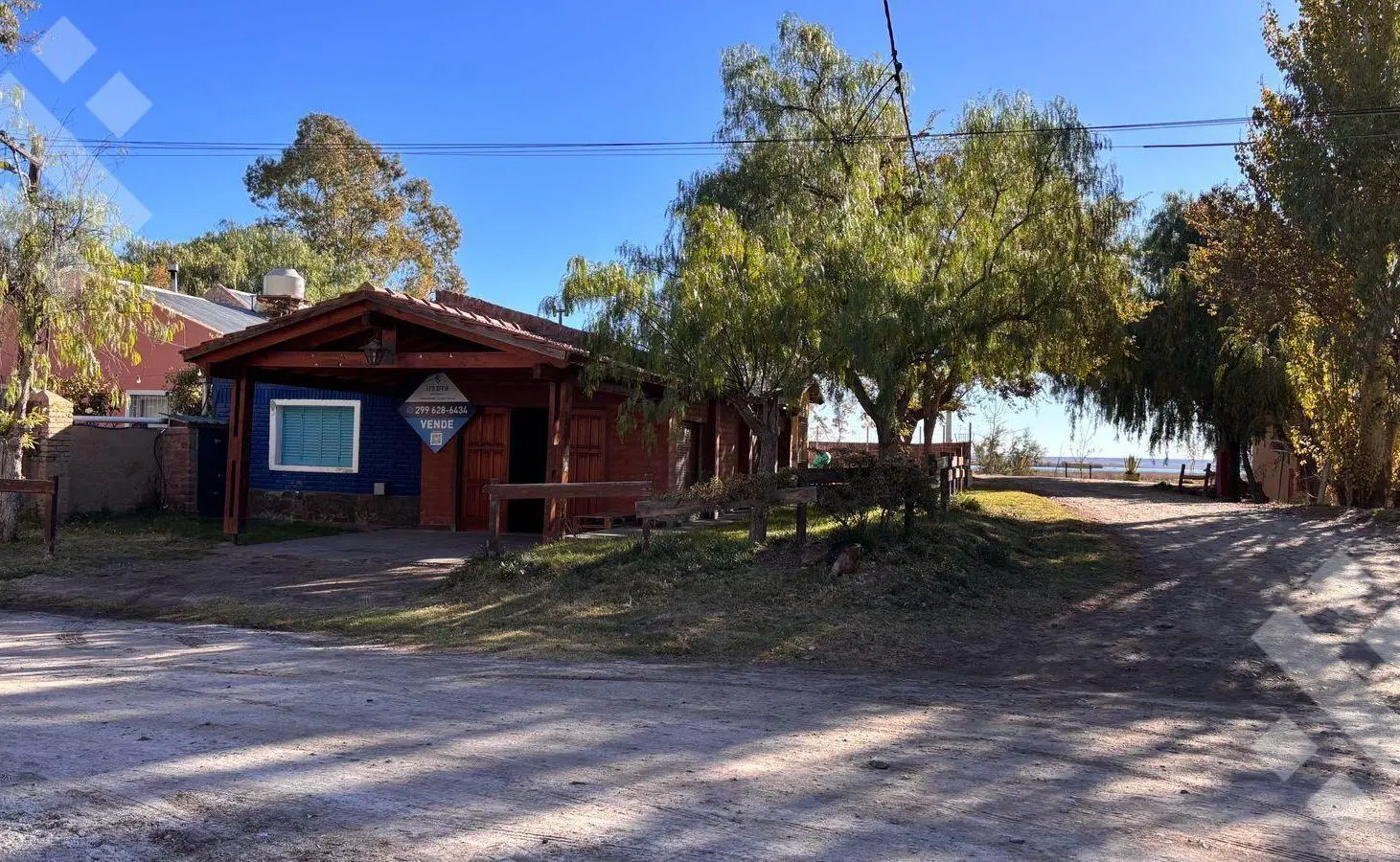 Venta casa Lago Pellegrini en esquina 3
