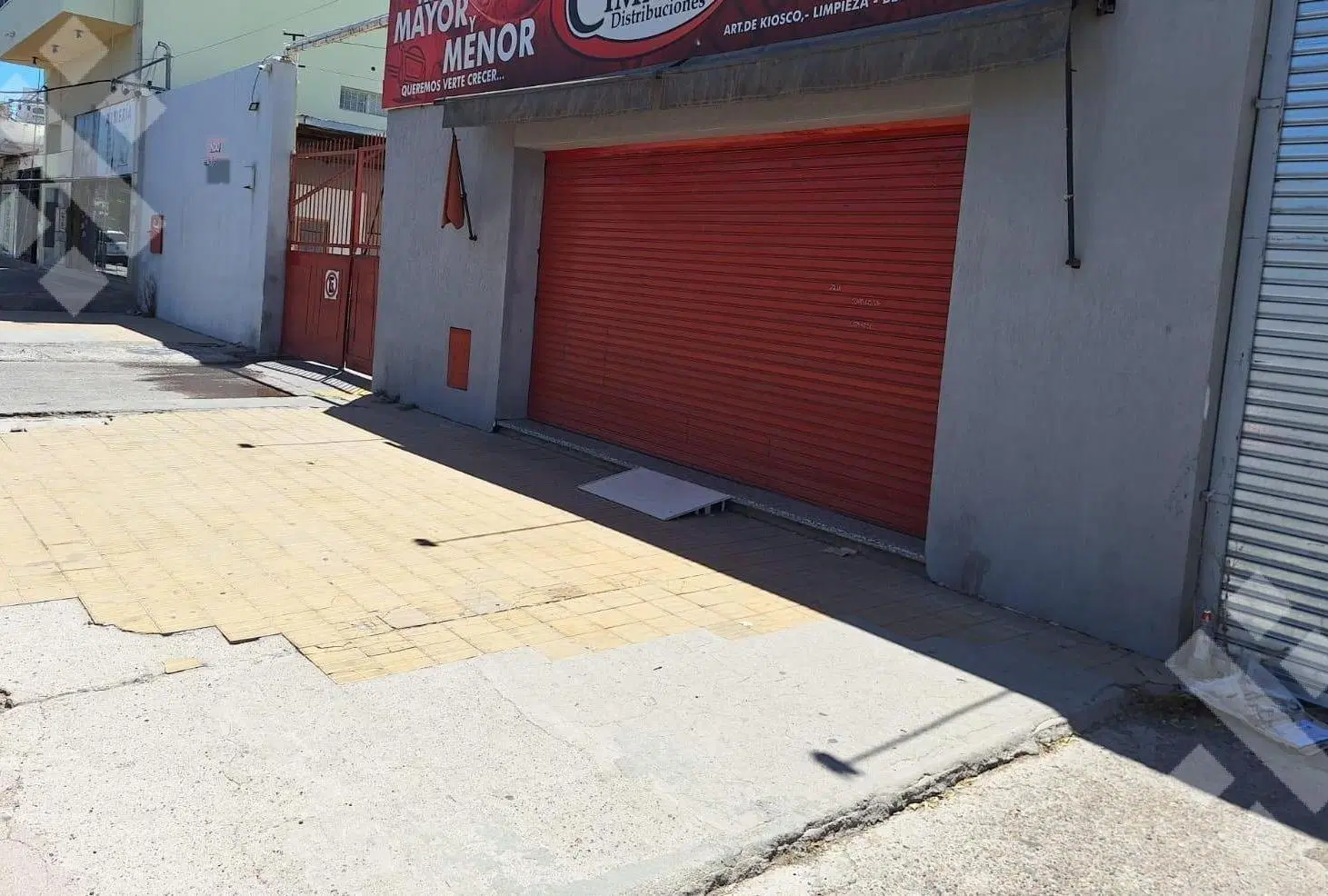 En Venta, Predio Comercial con galpón, oficinas y depósito, Neuquén Capital 5