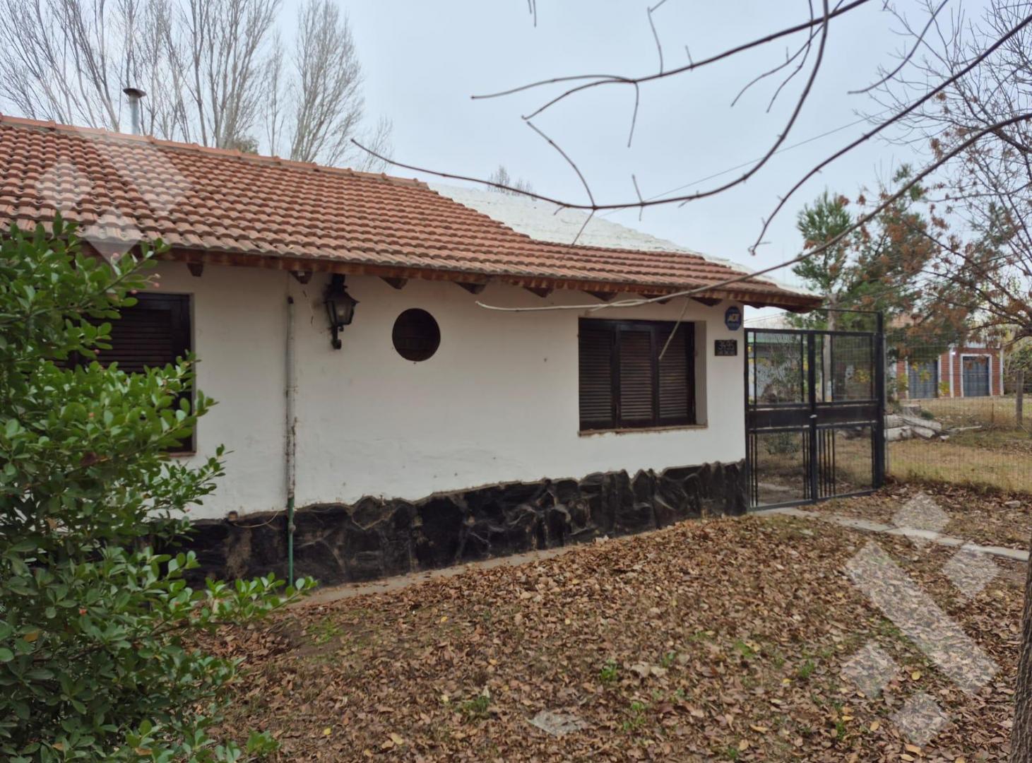 Se alquila | Casa de 2 Dormitorios | Barrio La Herradura, Plottier