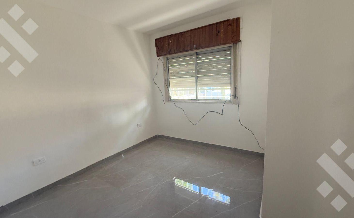 Foto de En Alquiler | Casa de 2 Dormitorios | Barrio Santa Genoveva | Neuquén, imagen 1