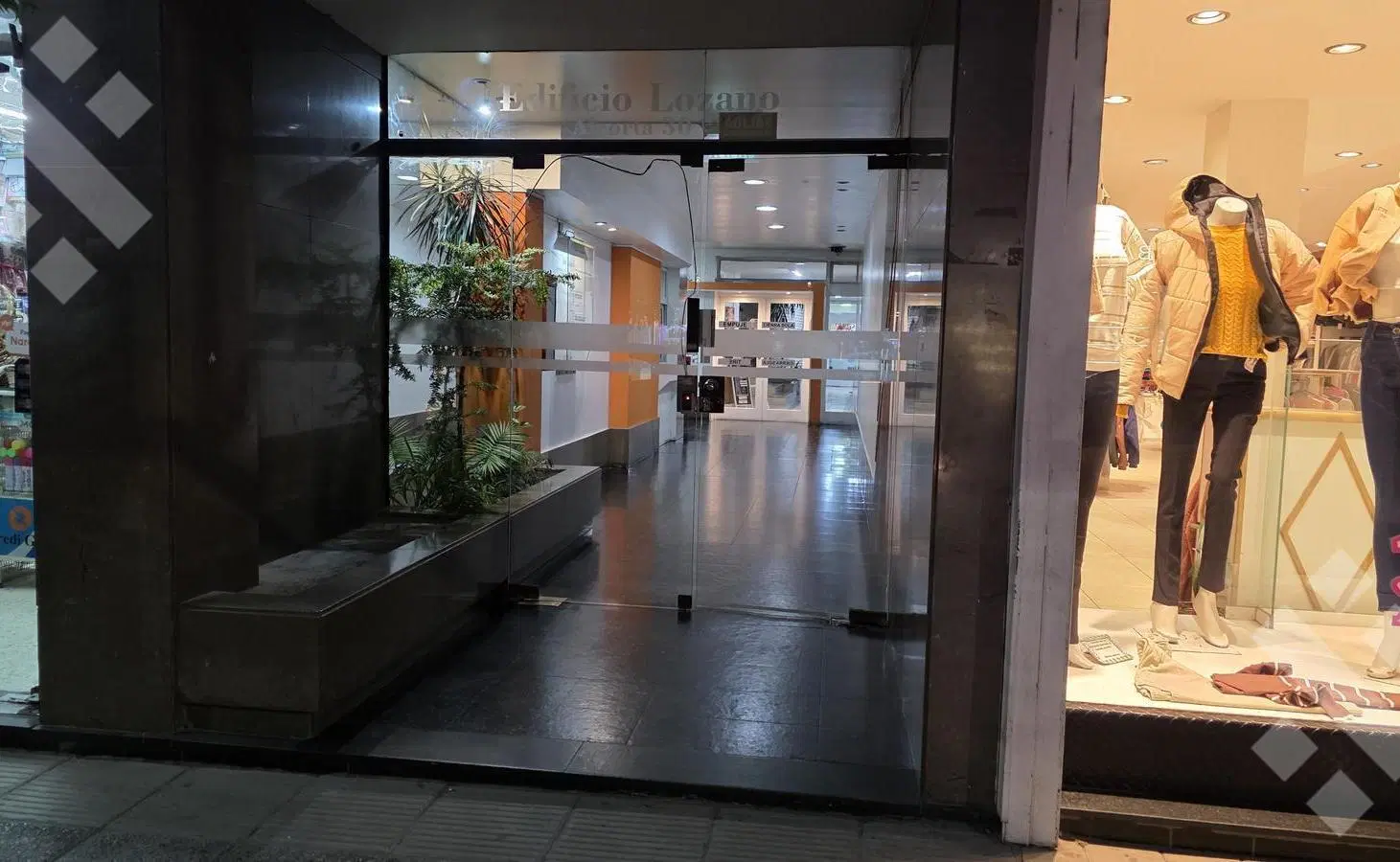 ALQUILER DE OFICINA EN CALLE ALCORTA- NEUQUÈN 3