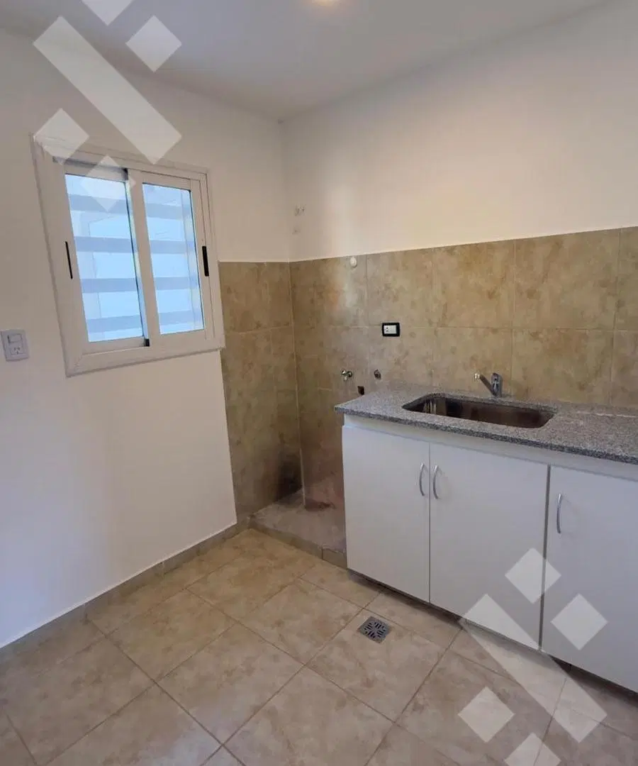 VENTA CASA 3 DORMITORIOS - B° MANZANAR XI, CIPOLLETTI 5