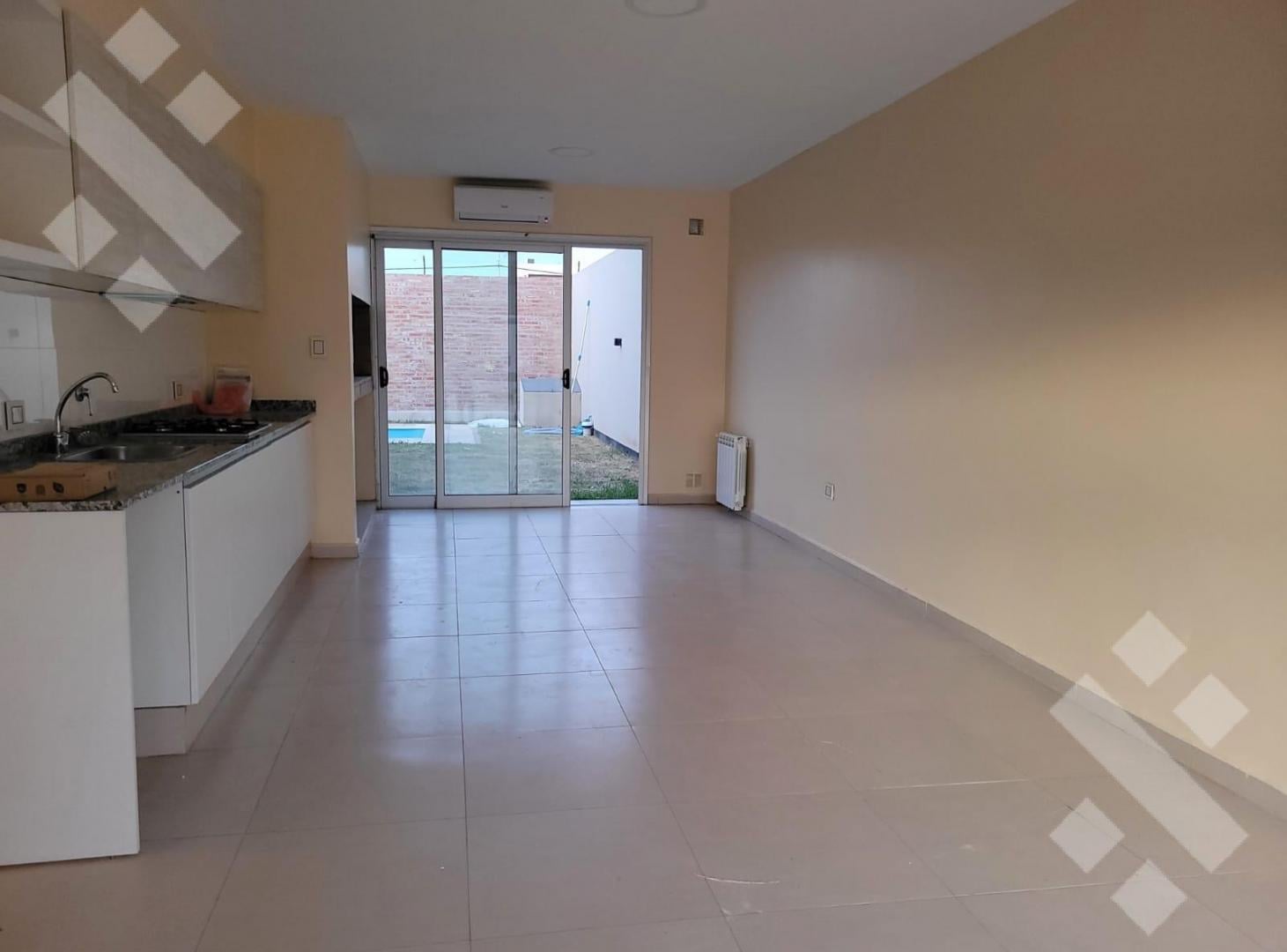 Foto de Venta Casa 4 Dormitorios en Rincón del Rio, Neuquén, imagen 1