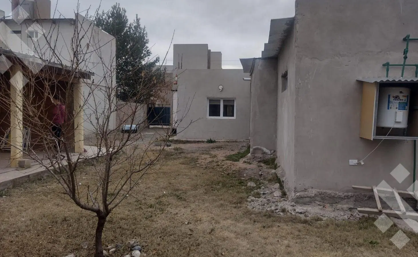 ALQUILER CASA 3 DORMITORIOS CON QUINCHO 8