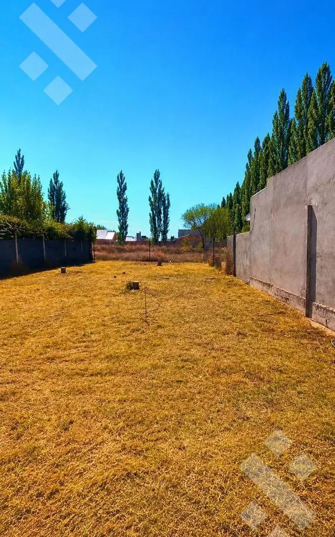 VENTA LOTE 360m2 - B° ECOR I - PLOTTIER 4