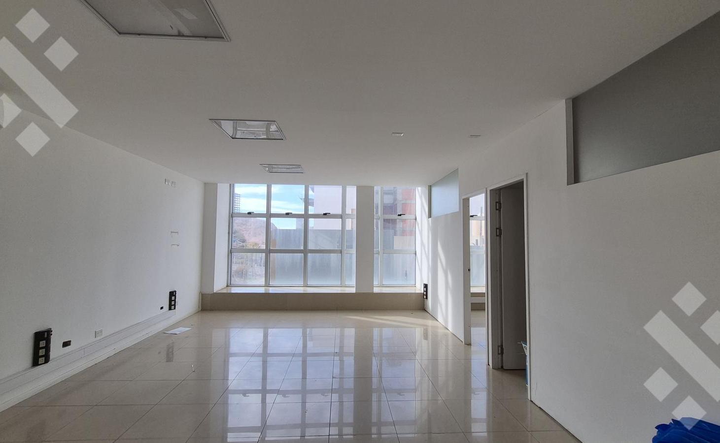 Foto de Venta Edif. Corporativo 3 plantas Terreno remanente con Proyecto de, imagen 2