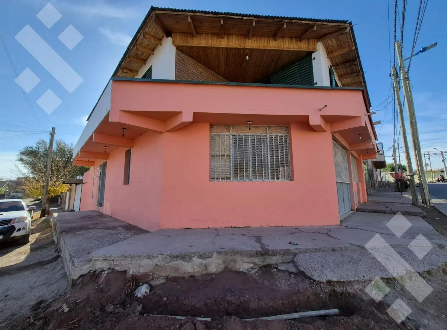 En Venta | Casa   Salón Comercial | B° Gregorio Álvarez | Neuquén 3