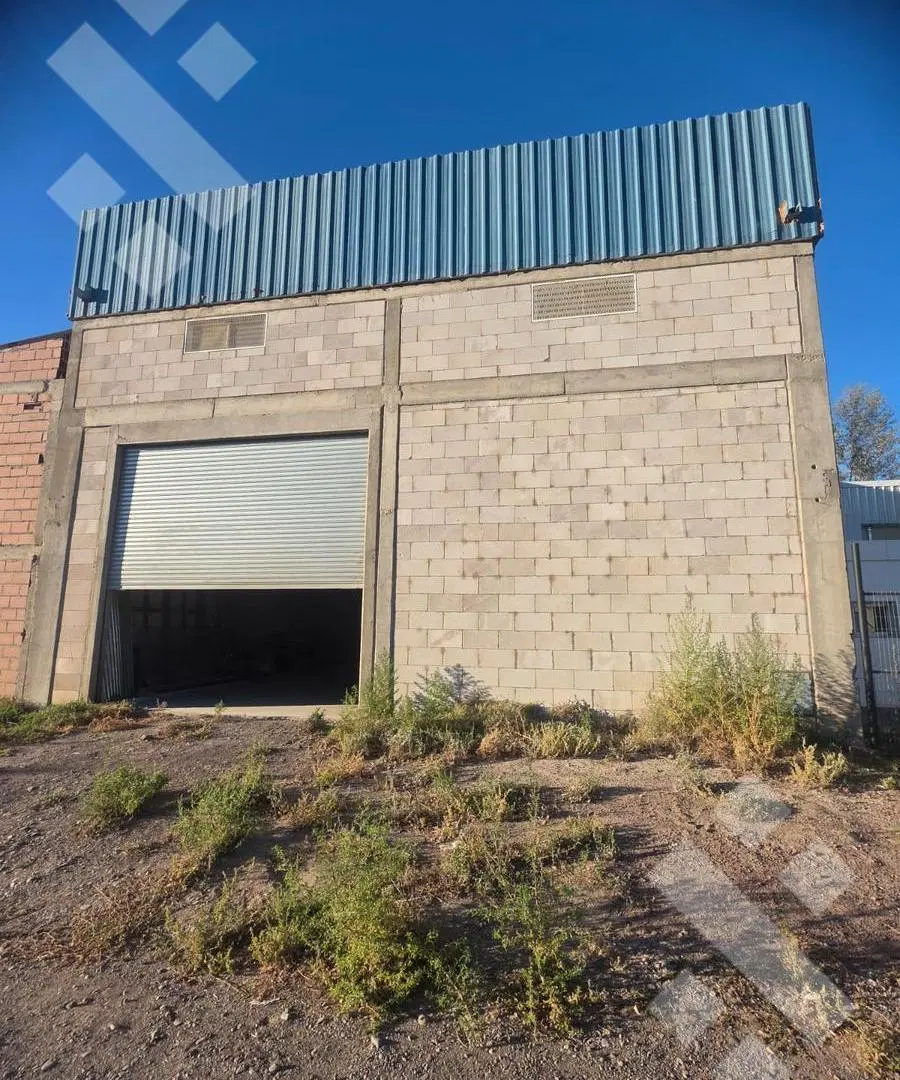 En Alquiler | Galpon de 288 m2 | Calle Pellegrini | Plottier 8
