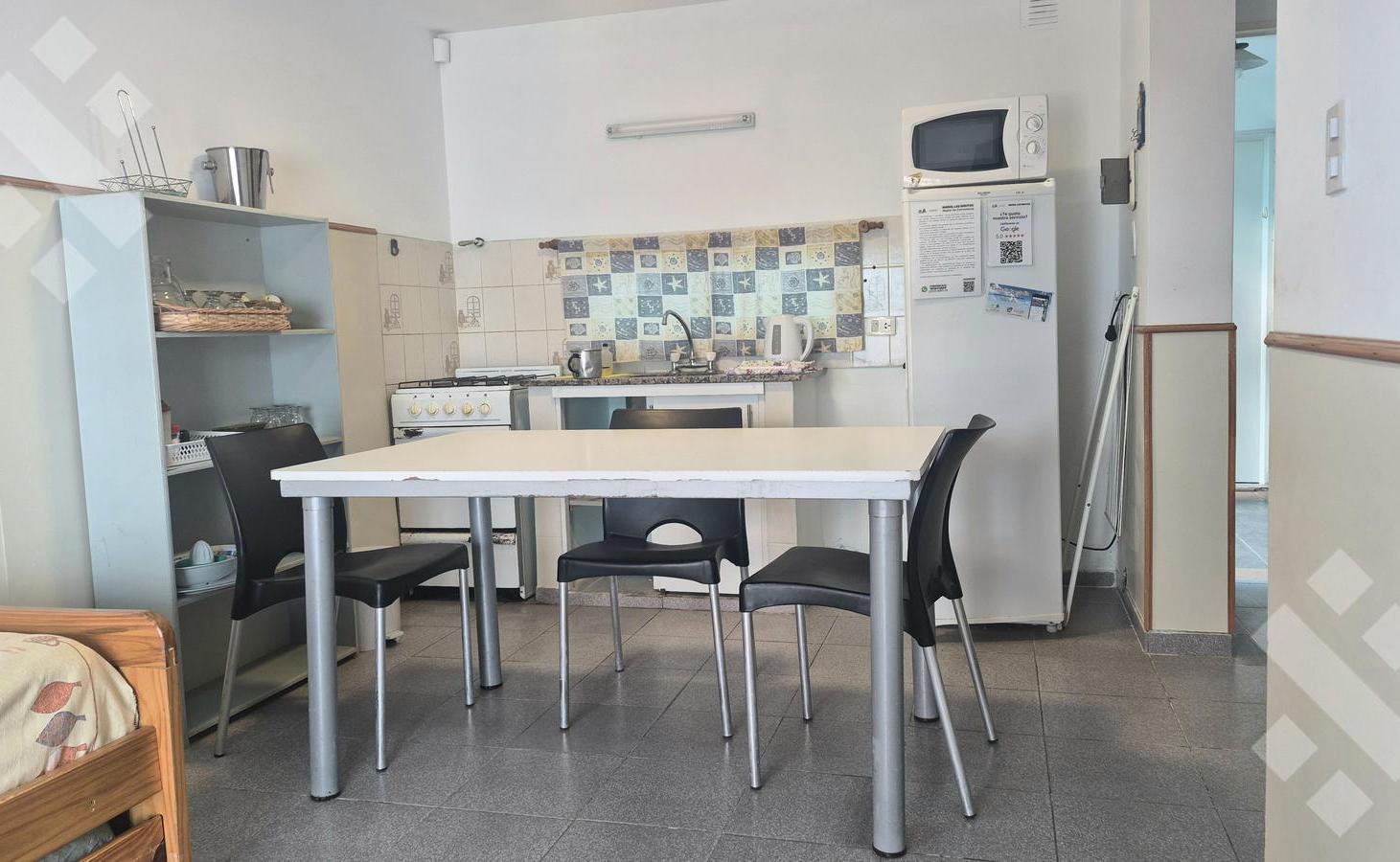 Foto de COMPLEJO EN VENTA (O ALQUILER), CON 20 DEPARTAMENTOS OPERATIVOS, A 350, imagen 3