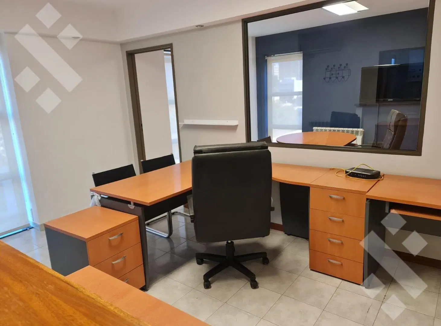 Alquiler Oficina amoblada   2 cocheras - San Martín al 100 - Neuquén Capital 5