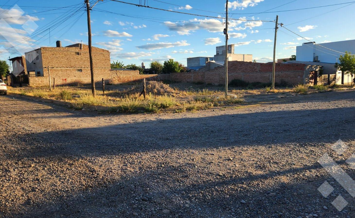 Foto de Venta lote en esquina 308 m2 - Barrio Mansilla, Choele Choel, imagen 2