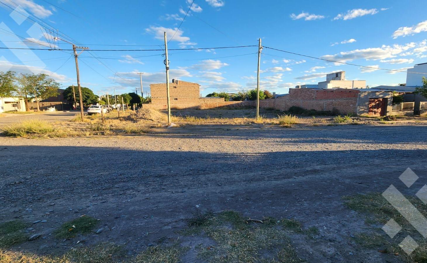 Foto de Venta lote en esquina 308 m2 - Barrio Mansilla, Choele Choel, imagen 4