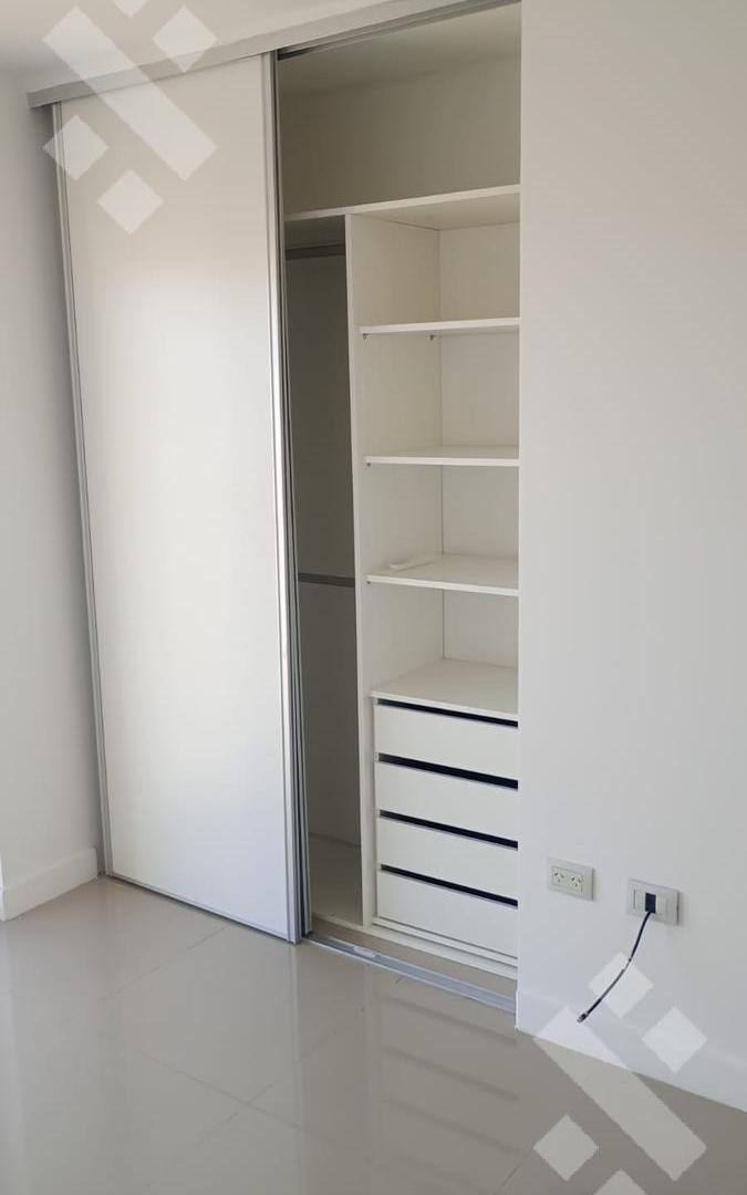 Foto de Venta Departamento 2 dormitorios con cochera descubierta, imagen 2