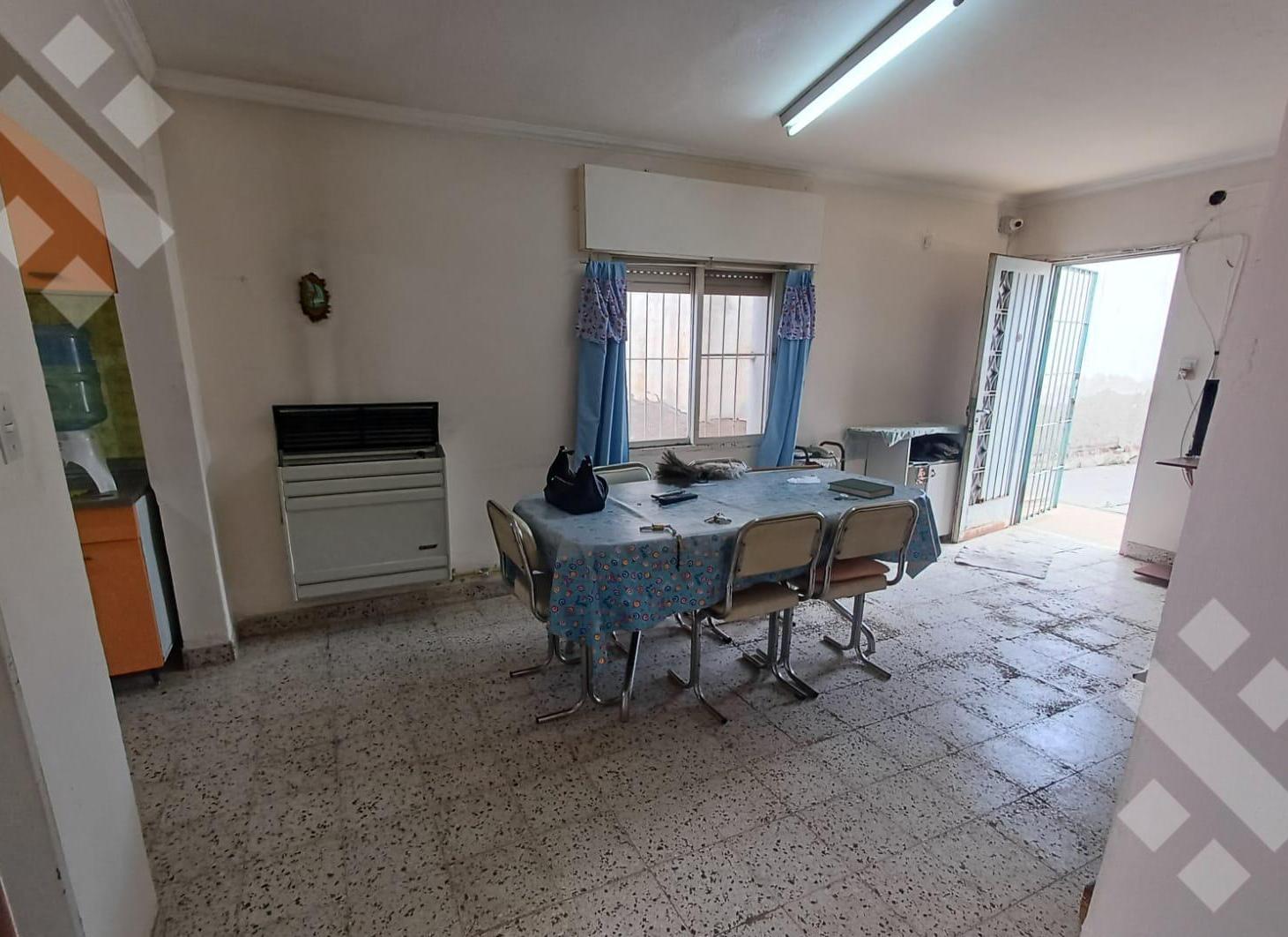 Foto de VENTA CASA 3 DORM ALLEN PARA VIVIENDA, AMPLIACIÓN O INVERSIÓN, imagen 2