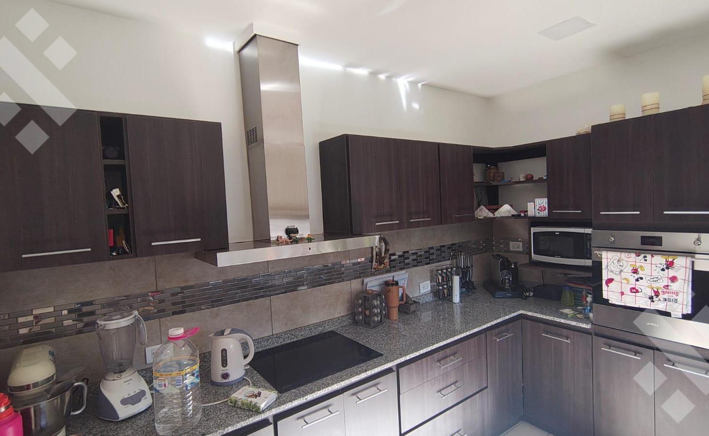 Foto de VENTA Casa nivel GERENCIAL en B° Privado Finca Villa Muluen, Plottier, imagen 1