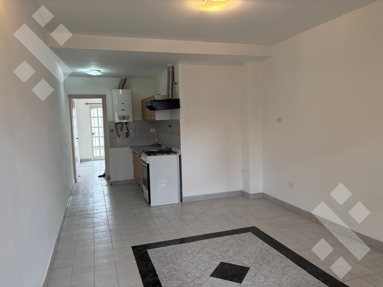 Foto de Alquiler PH 1 dormitorio Bº Santa Genoveva, imagen 2