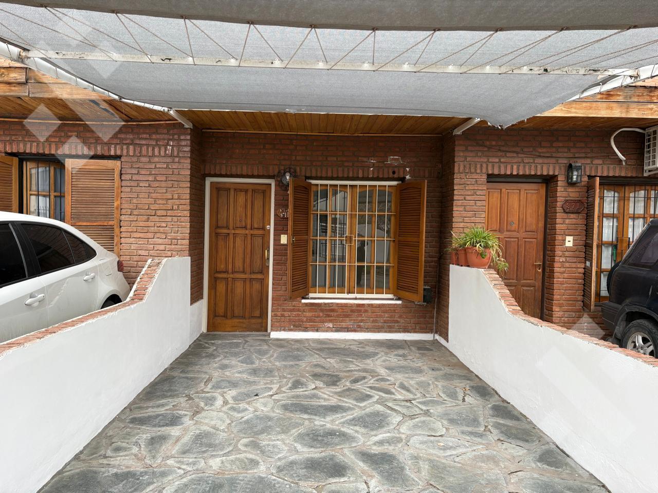 Foto de Alquiler PH 1 dormitorio Bº Santa Genoveva, imagen 1