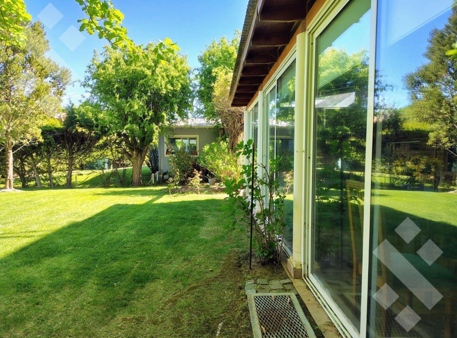Foto de En Venta | Casa de 3 Dormitorios | Barrio Rincón Club de Campo | Neuquén, imagen 2