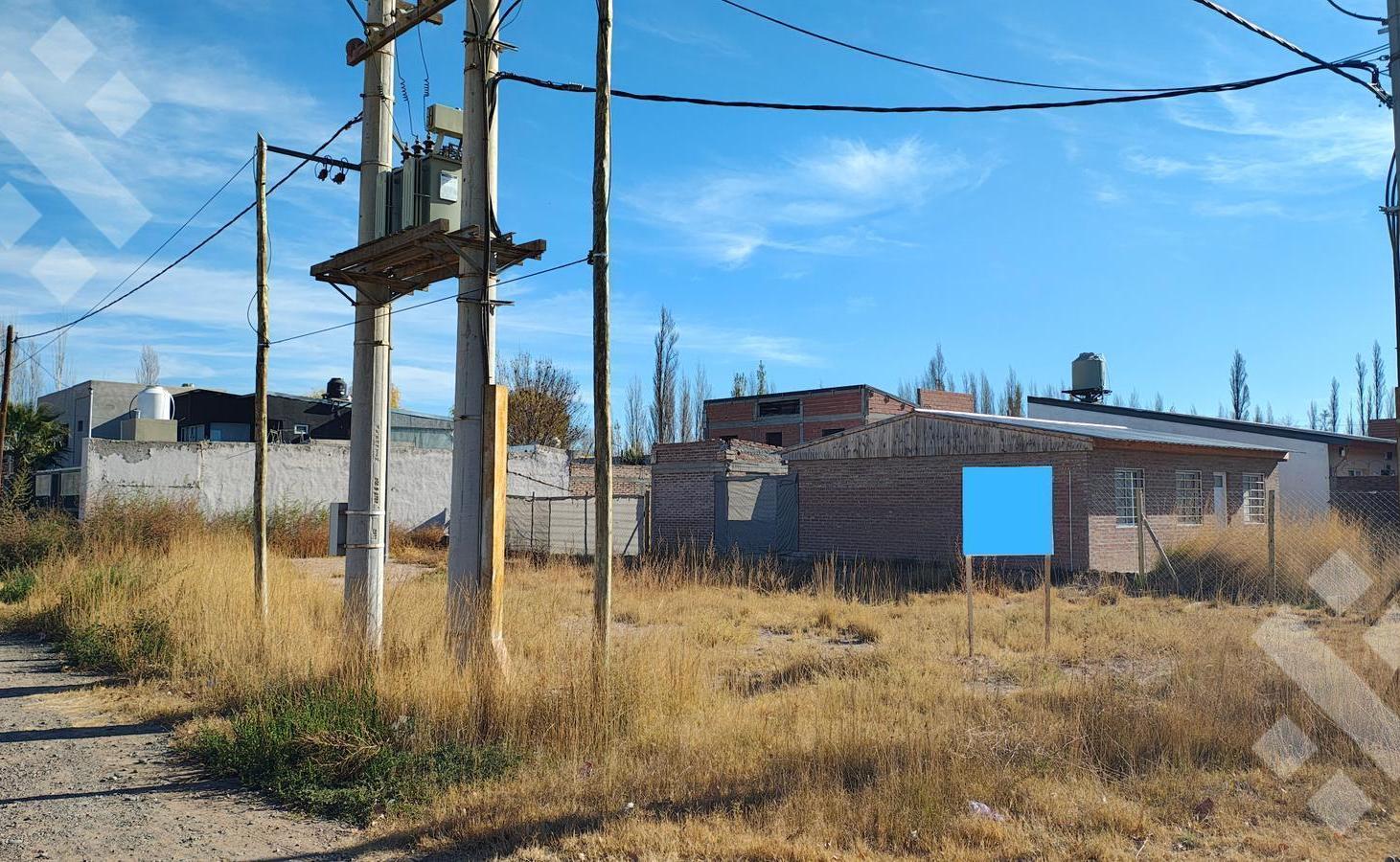Foto de VENTA Lote esquina de 352m² en Bella Vista, Plottier, imagen 2