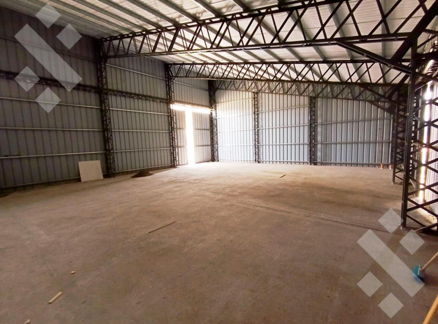 Foto de VENTA O PERMUTA DE GALPÓN - SAN MARTÍN DE LOS ANDES, imagen 4