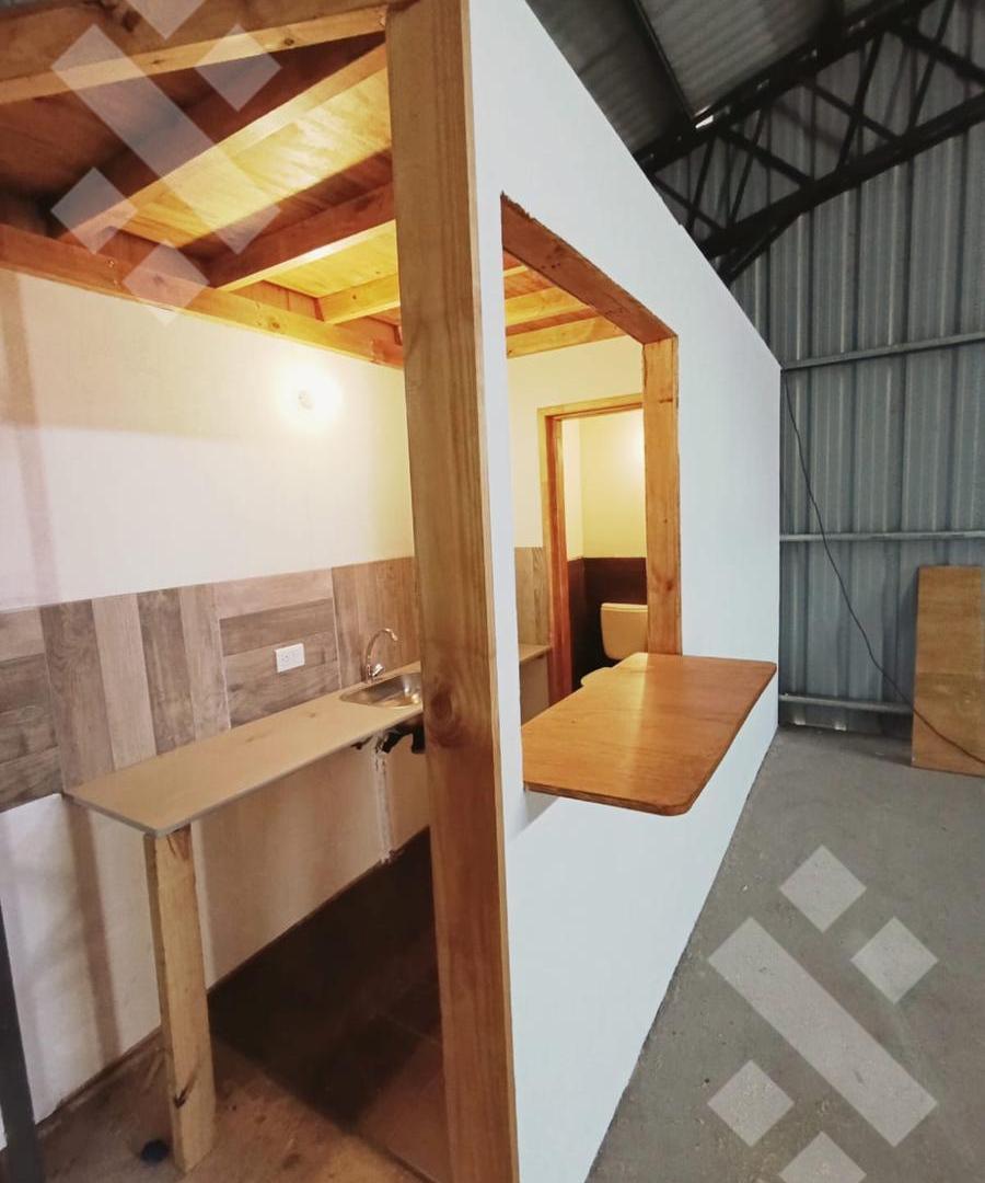 Foto de VENTA O PERMUTA DE GALPÓN - SAN MARTÍN DE LOS ANDES, imagen 1