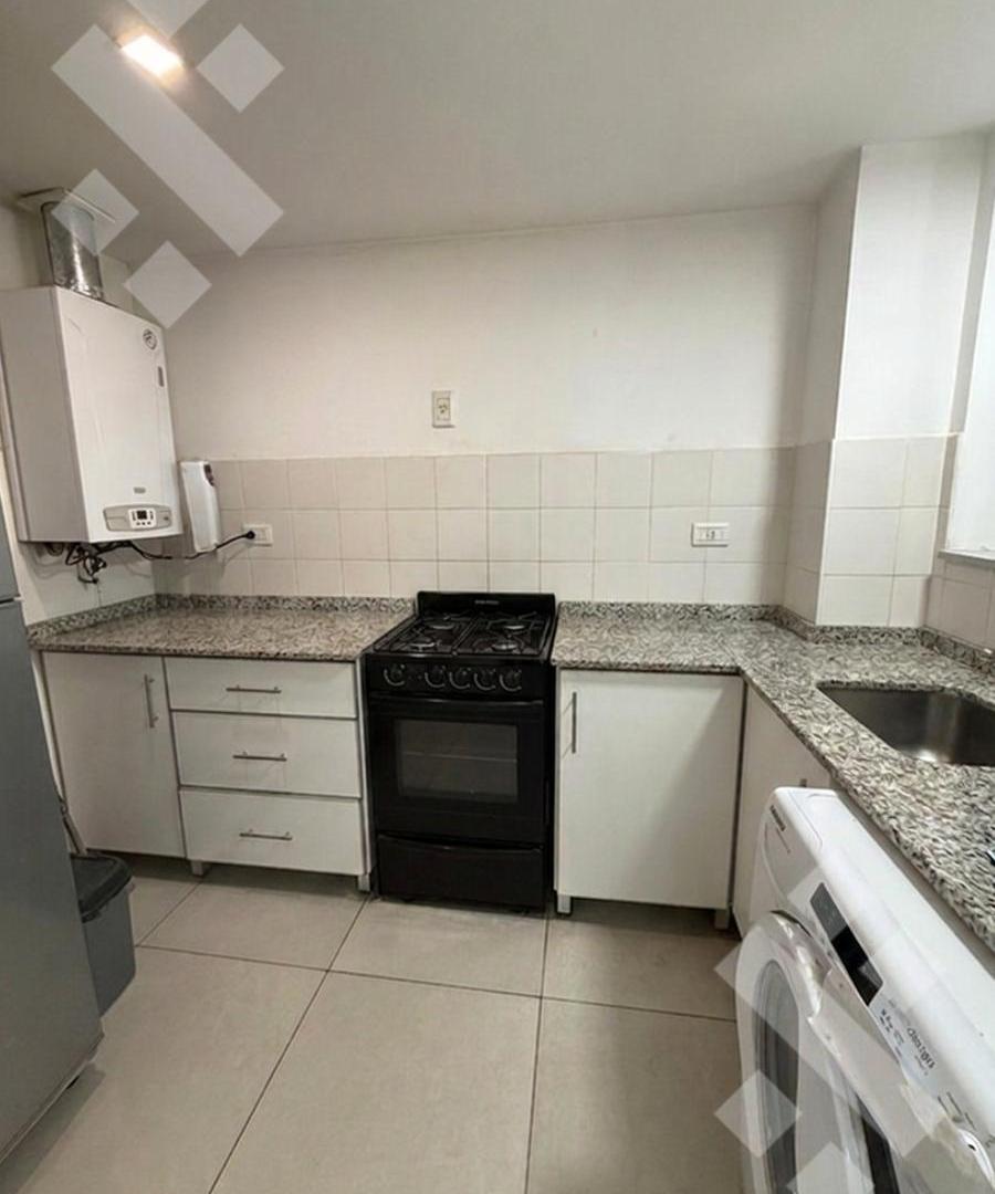 Foto de VENTA Departamento 1 Dorm + Cochera - Area Centro Este, imagen 5