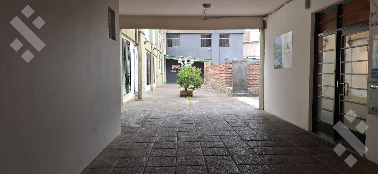 Foto de VENTA OFICINA Santa Fe al 600 pta baja. Neuquen Capital, imagen 5