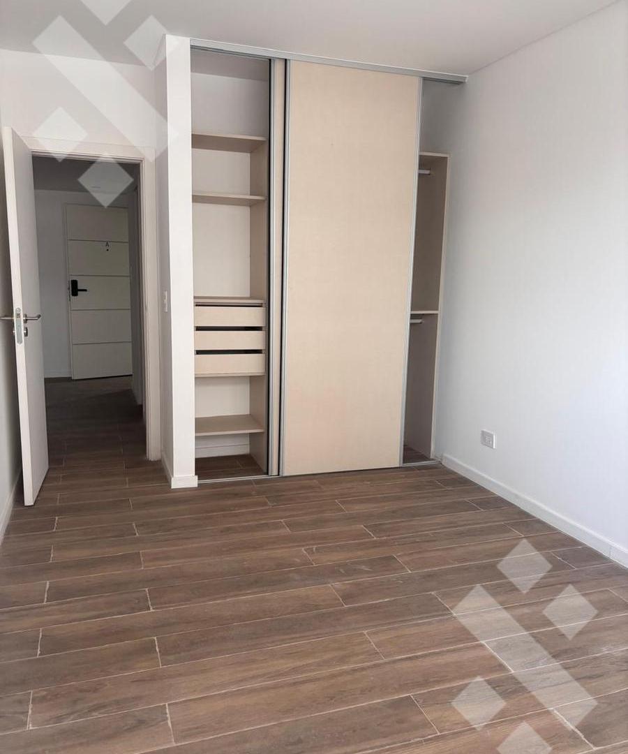Foto de Alquiler depto 1 dormitorio.- teniente Ibañez al 100.-, imagen 3