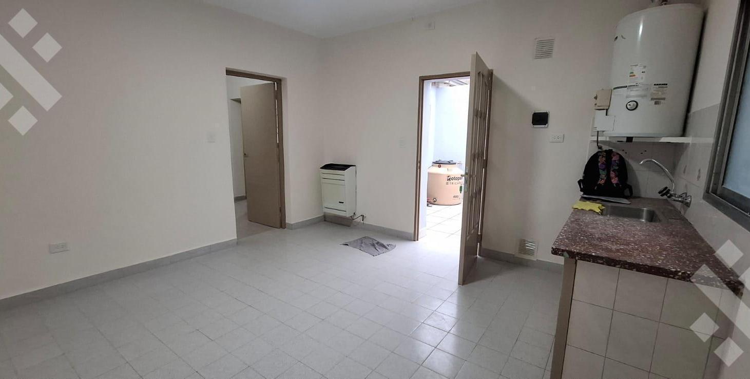 Foto de Alquiler dpto 1 dormitorio. Leguizamon al 100. Centro Oeste de Neuquen, imagen 4