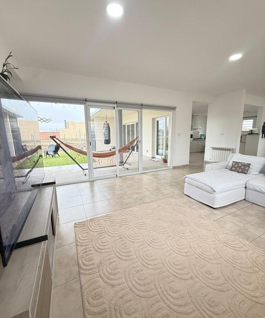 Foto de VENTA - Casa 3 dormitorios- APTO CREDITO HIPOTECARIO | B° Los Castaños, imagen 5