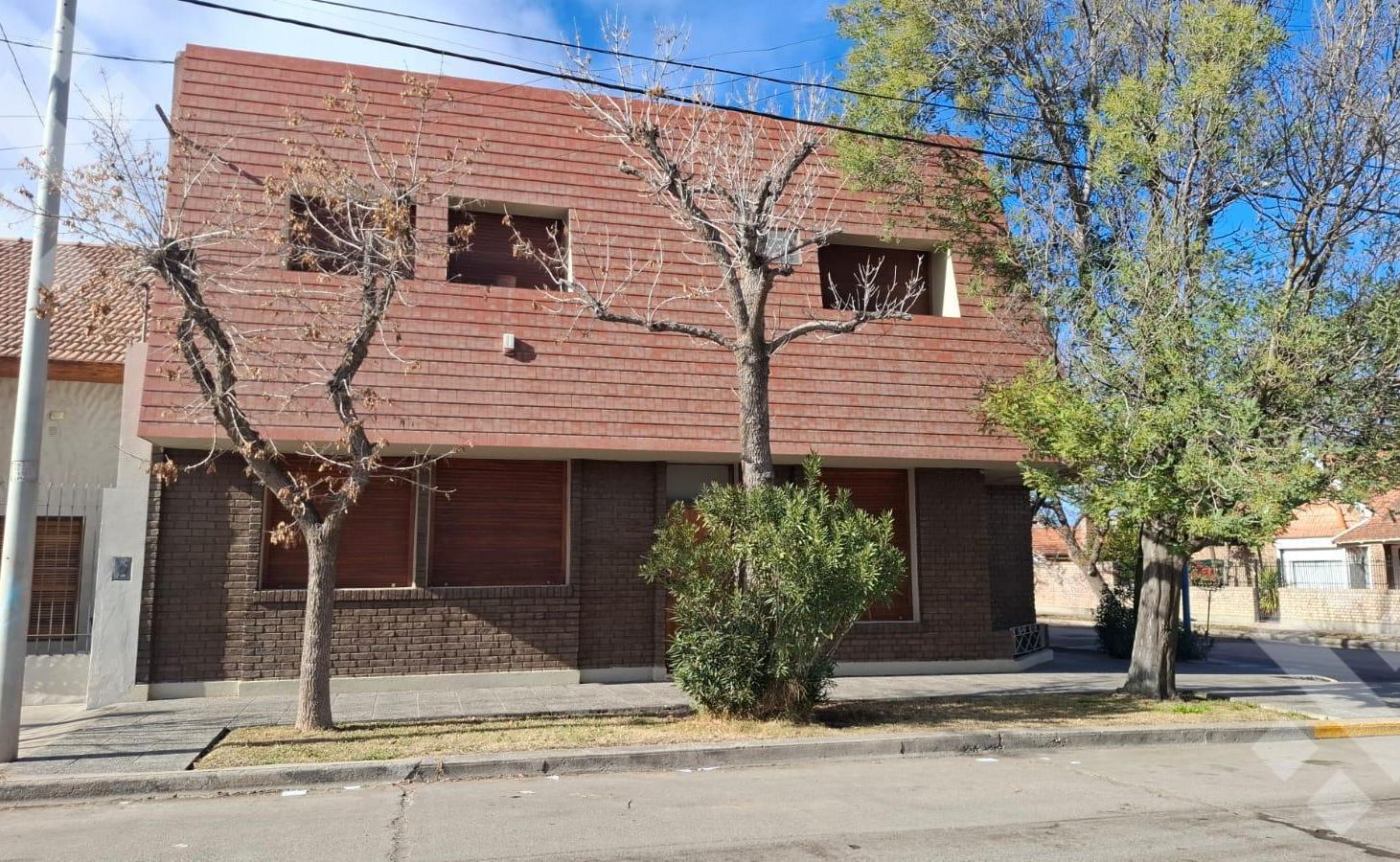 Foto de Alquiler Casa Nivel Gerencial, imagen 1