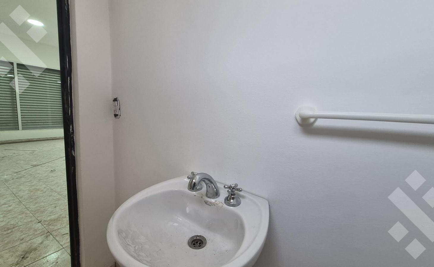 Foto de ALQUILER, DE LOCAL COMERCIAL A ESTRENAR / Vélez Sarsfield 300 - PLOTTIER, imagen 1